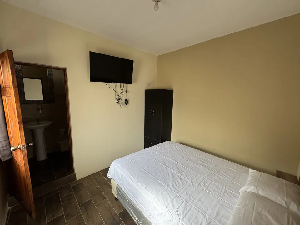 Habitación con vista al baño privado